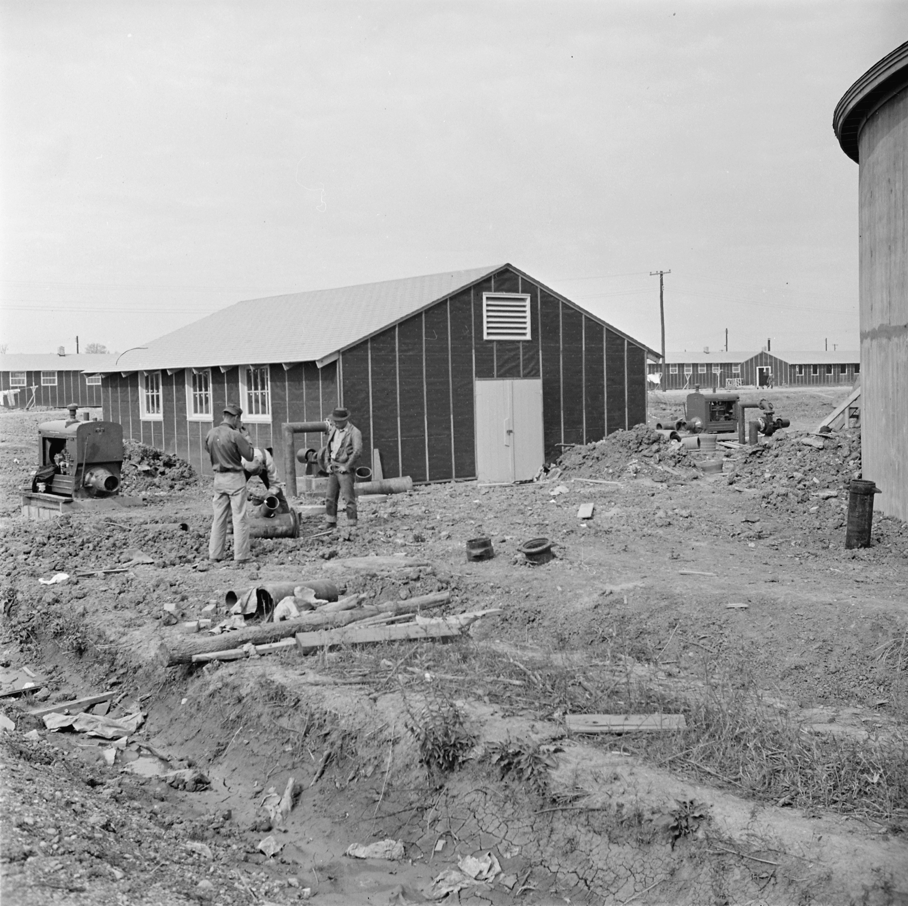 Building of water facilities at Jerome War Relocation Center, Arkansas, United States, 16 Nov 1942