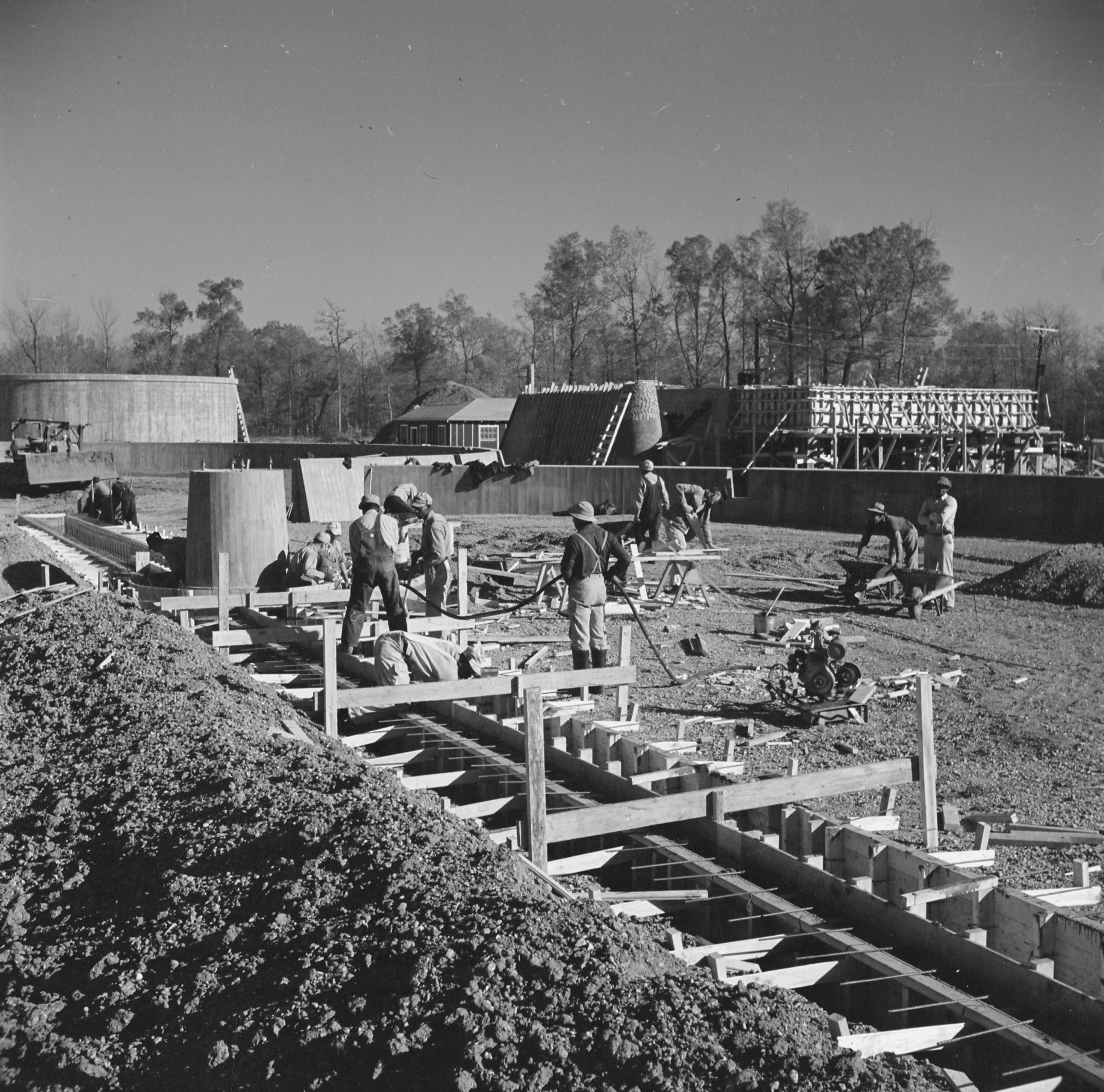 Construction of the sewage disposal plant at Jerome War Relocation Center, Arkansas, United States, 14 Nov 1942, photo 1 of 5