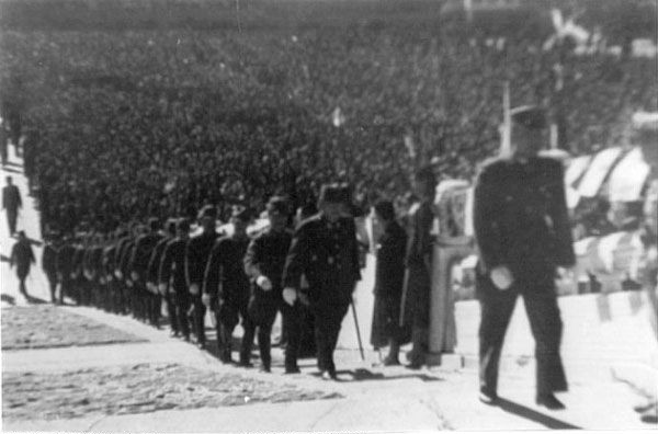 Japanese officers arriving at the Japanese surrender ceremony at the Forbidden City, Beiping, China, 10 Oct 1945, photo 3 of 5