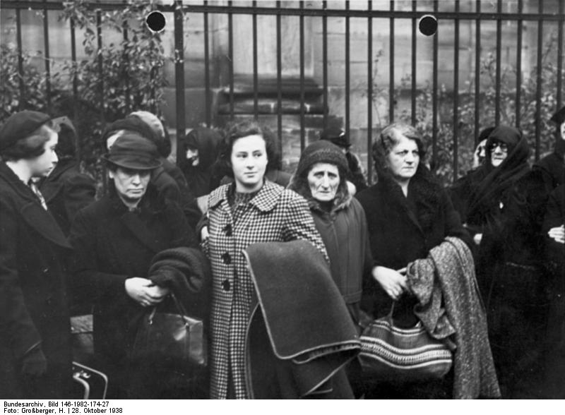 Polish-German Jews being gathered for deportation, Nürnberg, Germany, 28 Oct 1938, photo 2 of 3
