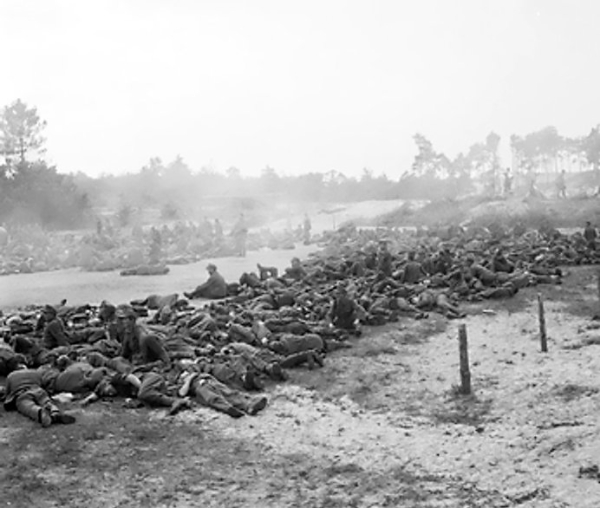 Large group of German prisoners captrued by paratroopers of the US 82nd Airborne Division, near Nijmegen, the Netherlands, 17-20 Sep 1944