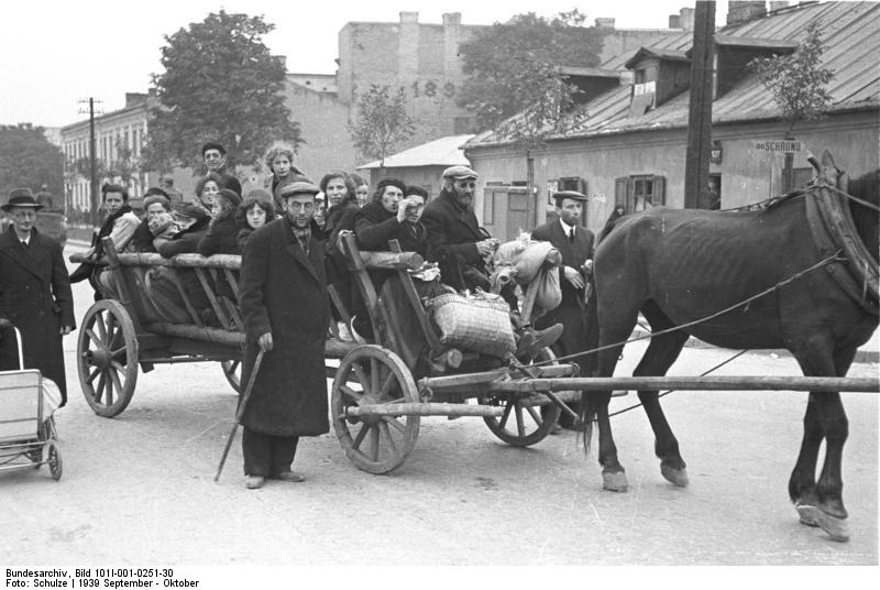 Polish refugees near the intersection of Wolska Street and Elekcyjna Street, Warsaw, Poland, Sep-Oct 1939, photo 2 of 2