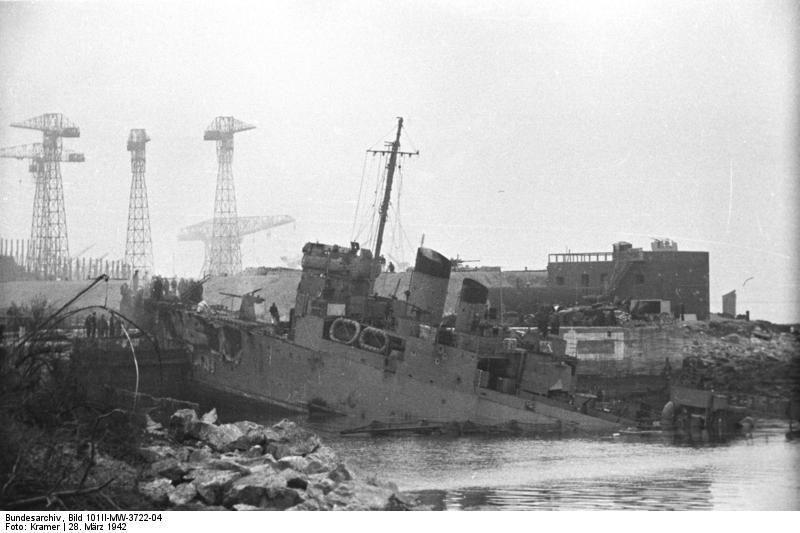 HMS Cambeltown wedged in the dock gates of Saint-Nazaire, France, 28 Mar 1942, photo 04 of 10