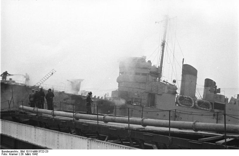 German personnel on HMS Campbeltown at Saint-Nazaire, France, 28 Mar 1942, photo 7 of 9