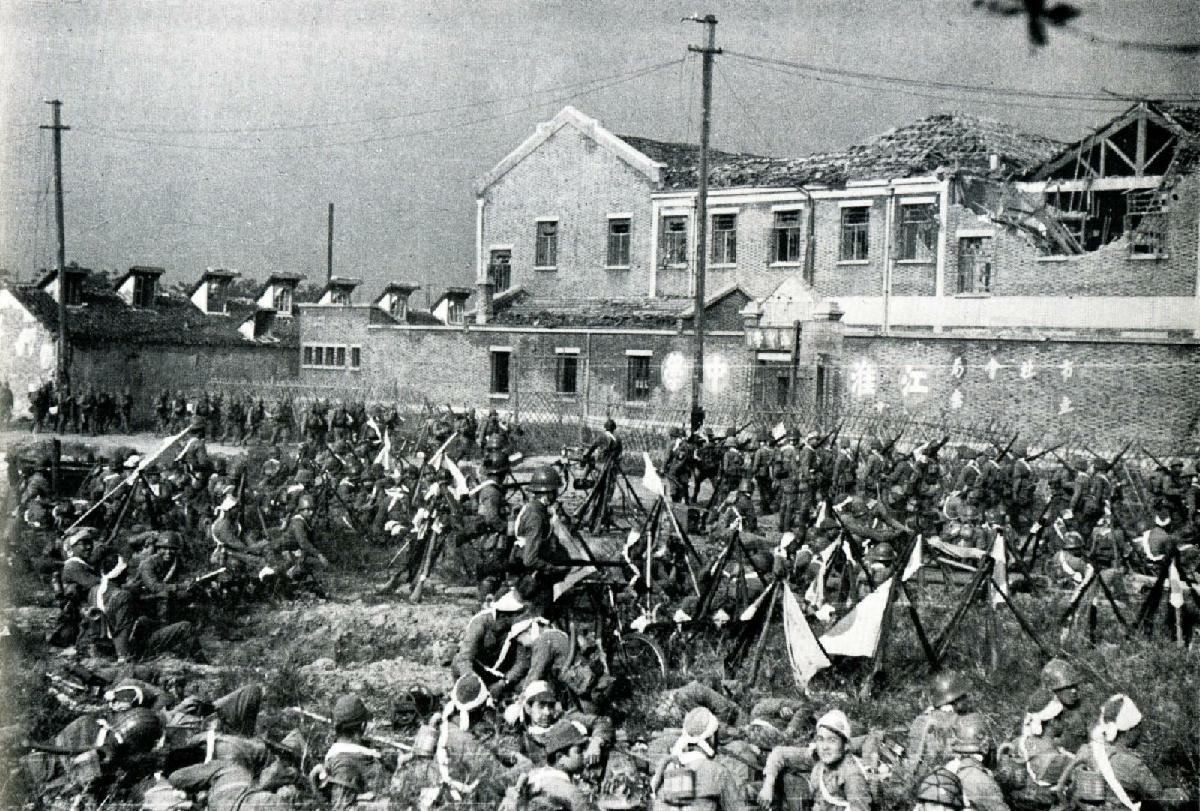 Japanese troops fighting in Shanghai, China, 1937