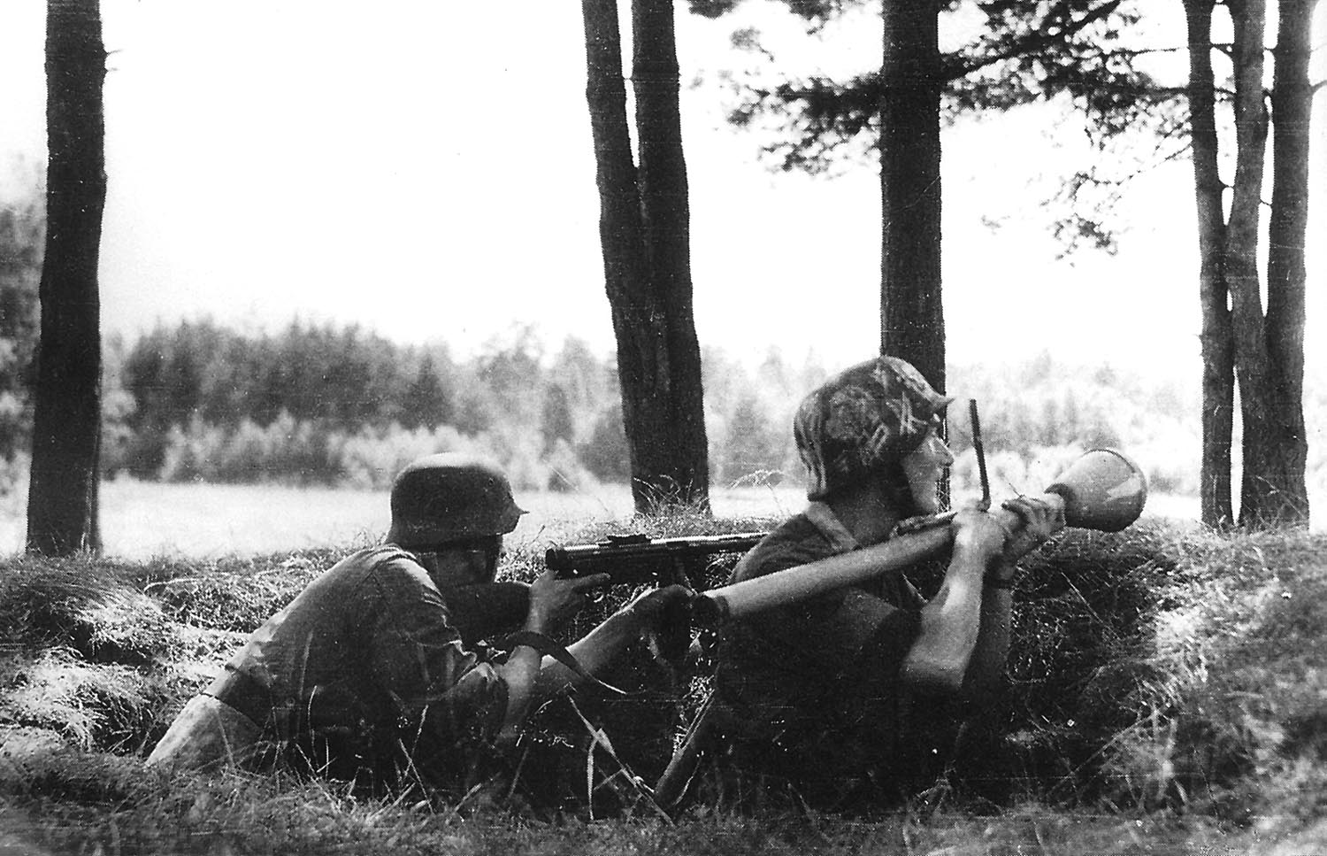 Finnish soldiers during Battle of Tali-Ihantala, late Jun or early Jul 1944; note German panzerfaust anti-armor weapon