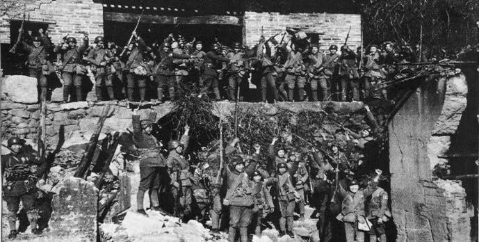 Victorious Chinese troops at Kunlun Pass, Guangxi Province, China, 31 Dec 1939, photo 1 of 2