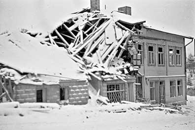 Damaged home in Vapaudenkatu, Jyväskylä, Finland, late 1939-early 1940