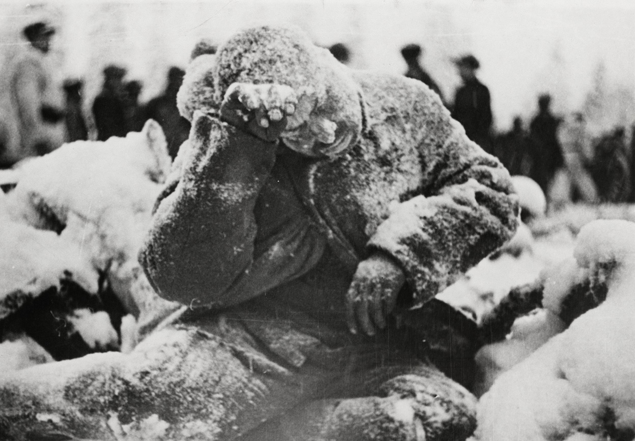 Frozen dead Russian soldier in Finland, 31 Jan 1940