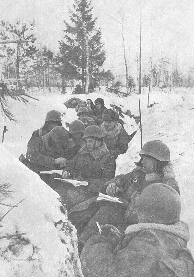 Soviet commissars meeting in a trench in Finland, 1939-1940