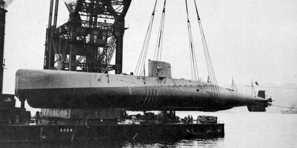 Launching of the experimental Submarine No. 71, Kure Naval Arsenal, Japan, 29 Aug 1938