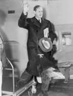 Harry Hopkins departing Britain, 6 Jan 1941