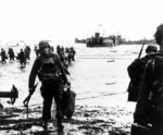 American soldiers coming ashore at Utah Beach, Normandy, France, 6 Jun 1944