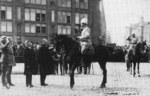 Mayor J. von Haartman greeting General Mannerheim at Helsinki, Finland, 16 May 1918