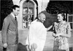 Viceroy of India Louis Mountbatten, Mahatma Gandhi, and Lady Edwina Mountbatten, Government House, New Delhi, India, 1947, photo 3 of 4