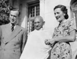 Viceroy of India Louis Mountbatten, Mahatma Gandhi, and Lady Edwina Mountbatten, Government House, New Delhi, India, 1947, photo 1 of 4