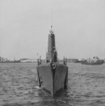 Submarine Gür off Philadelphia Naval Shipyard, Pennsylvania, United States, 3 Sep 1954, photo 4 of 4