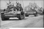 A column of German Hornisse/Nashorn tank destroyers on a road, Russia, Jan-Feb 1944, photo 1 of 2