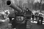 Soviet 203 mm Howitzer M1931 (B-4) field gun and crew, Moscow, Russia, 1 Oct 1941