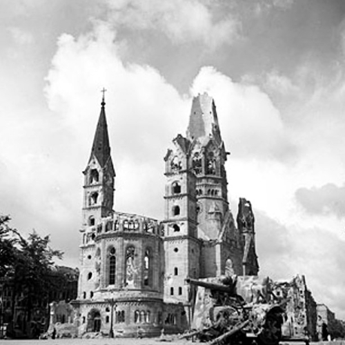 The war damaged Kaiser Wilhelm Memorial Church, Berlin, Germany, 7 Jul 1945