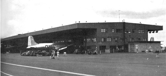 Nose hangar shop at Honolulu Naval Air Station, Oahu, US Territory of Hawaii, 1940s