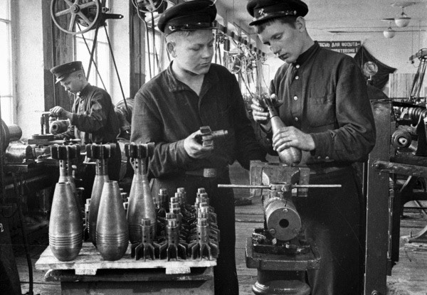 Manufacturing shells at a factory in Russia, date unknown