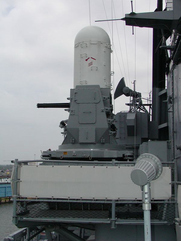 Battleship New Jersey's defensive cannon, 14 Jun 2004, photo 1 of 3