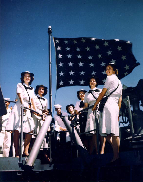 WAVES personnel at the bow of Missouri, Norfolk Navy Yard, Virginia, United States, during her shakedown period, 19 Aug 1944