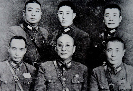 Generals of the Chinese Expeditionary Force to Burma, 1942; note Du Yuming right-most in the front row