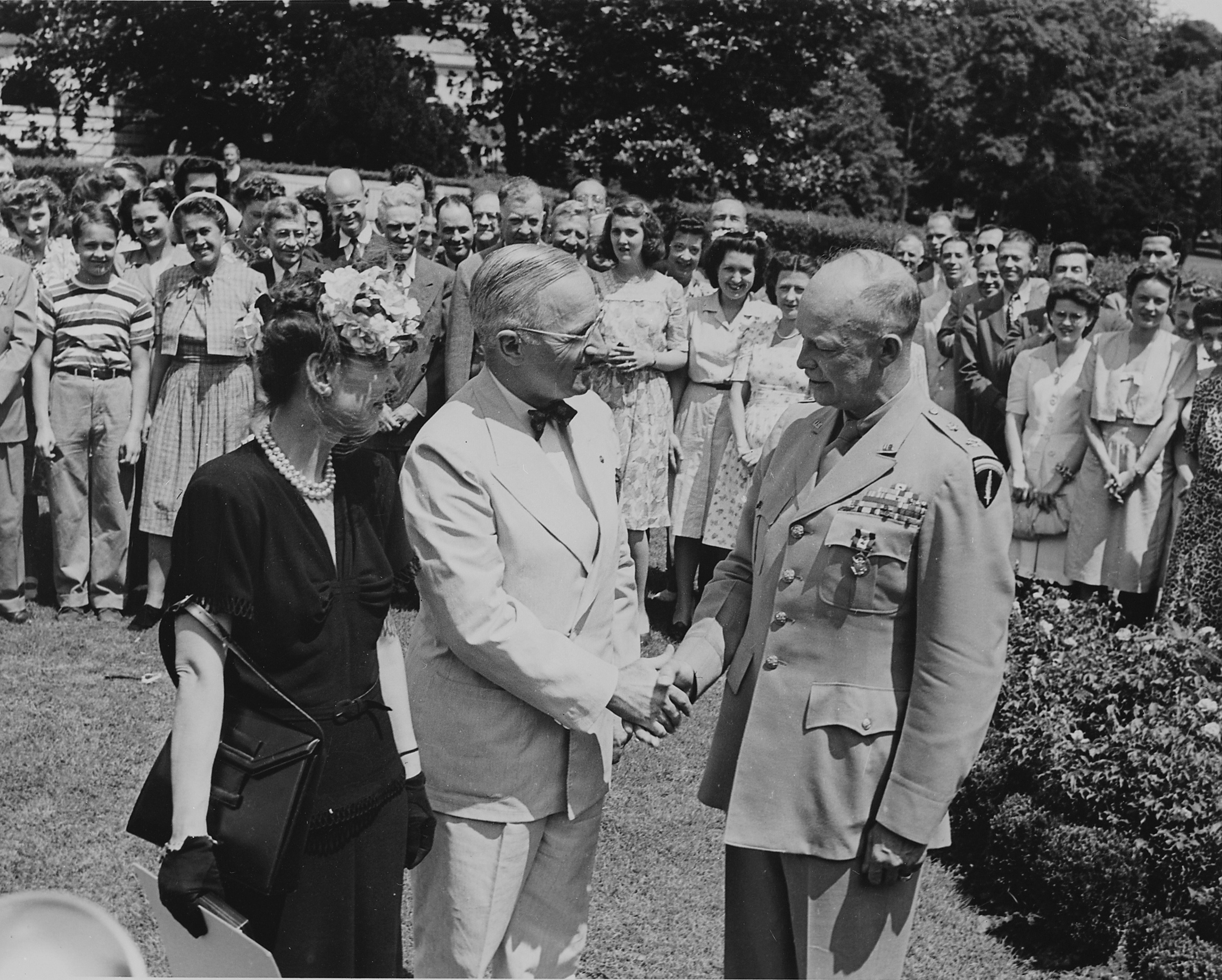 US President Harry Truman decorating General Dwight Eisenhower with the Distinguished Service Medal, Washington DC, United States, 18 Jun 1945, photo 6 of 6