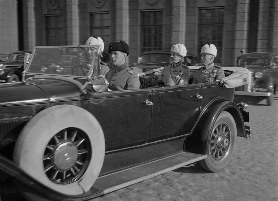 General Harald Öhquist (front seat), General Martin Wetzer, and Field Marshal Carl Mannerheim at the anniversary celebration of the libration of Viipuri in that city in Finland, 1938