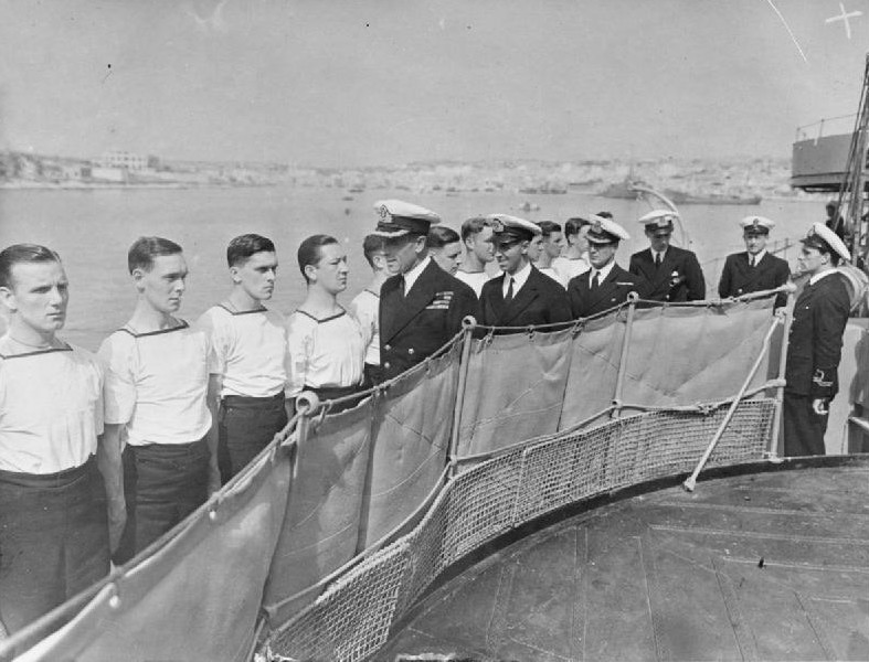 Captain Louis Mountbatten with the crew of HMS Kelvin, Valleta Harbour, Malta, 1939-1941