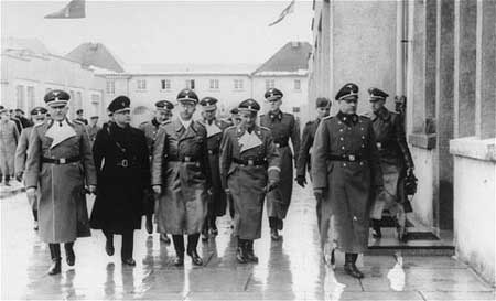Himmler and Mussert at Dachau Concentration Camp, Germany, 20 Jan 1941, photo 1 of 2