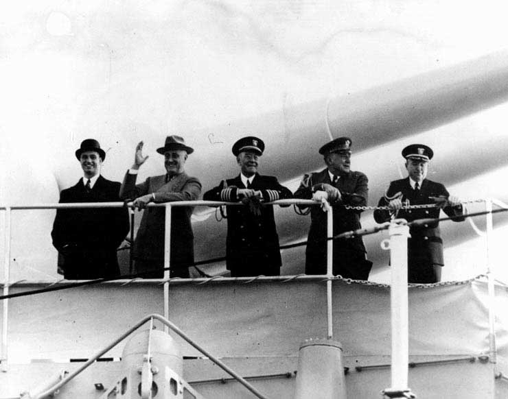 Roosevelt waved farewell aboard Indianapolis, Charleston, South Carolina, 18 Nov 1936
