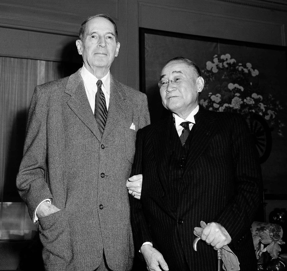 Douglas MacArthur and Shigeru Yoshida at the Waldorf-Astoria Hotel, New York, New York, United States, 5 Nov 1954