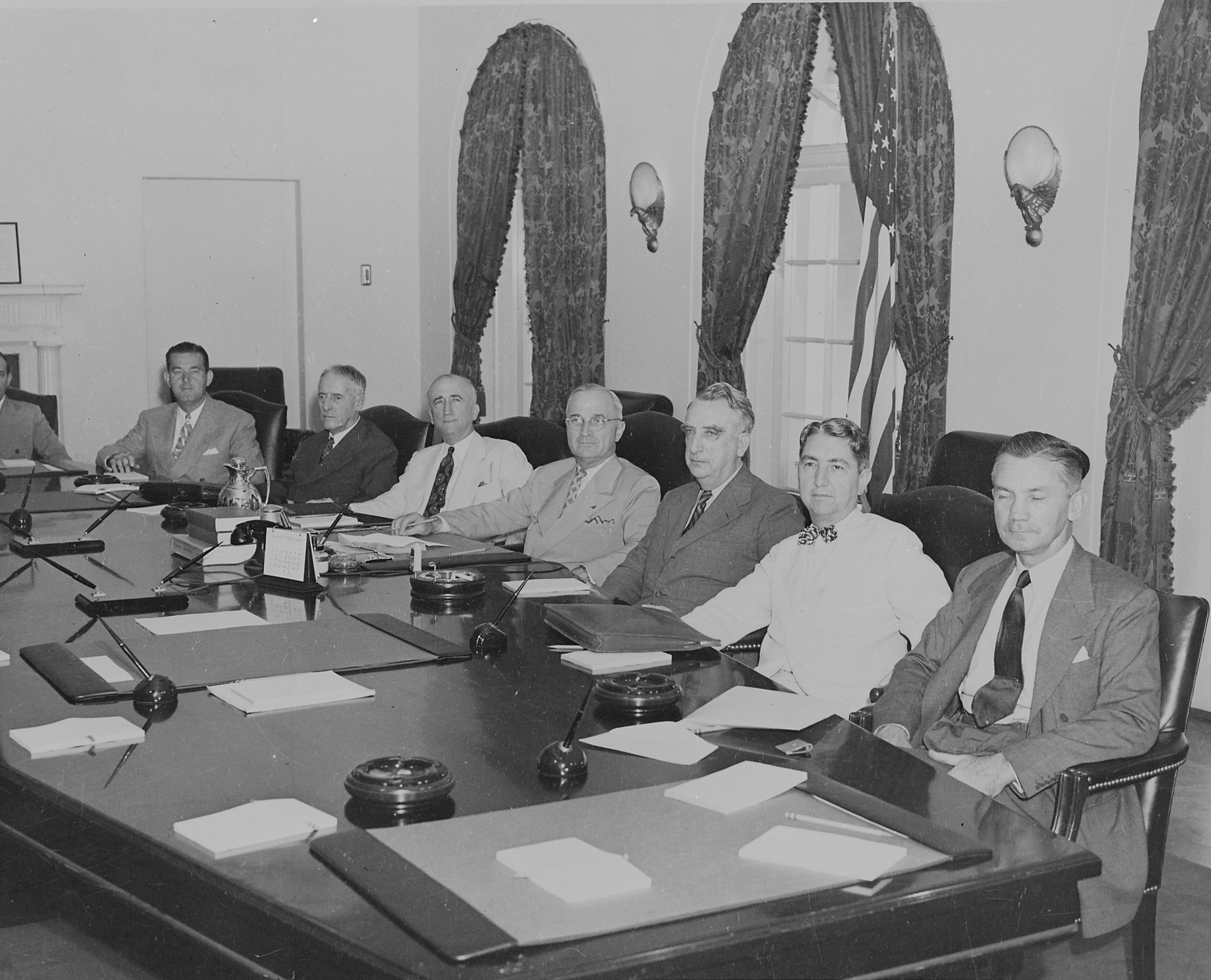 US President Harry Truman with his cabinet, White House, Washington DC, United States, 10 Aug 1945, photo 1 of 5