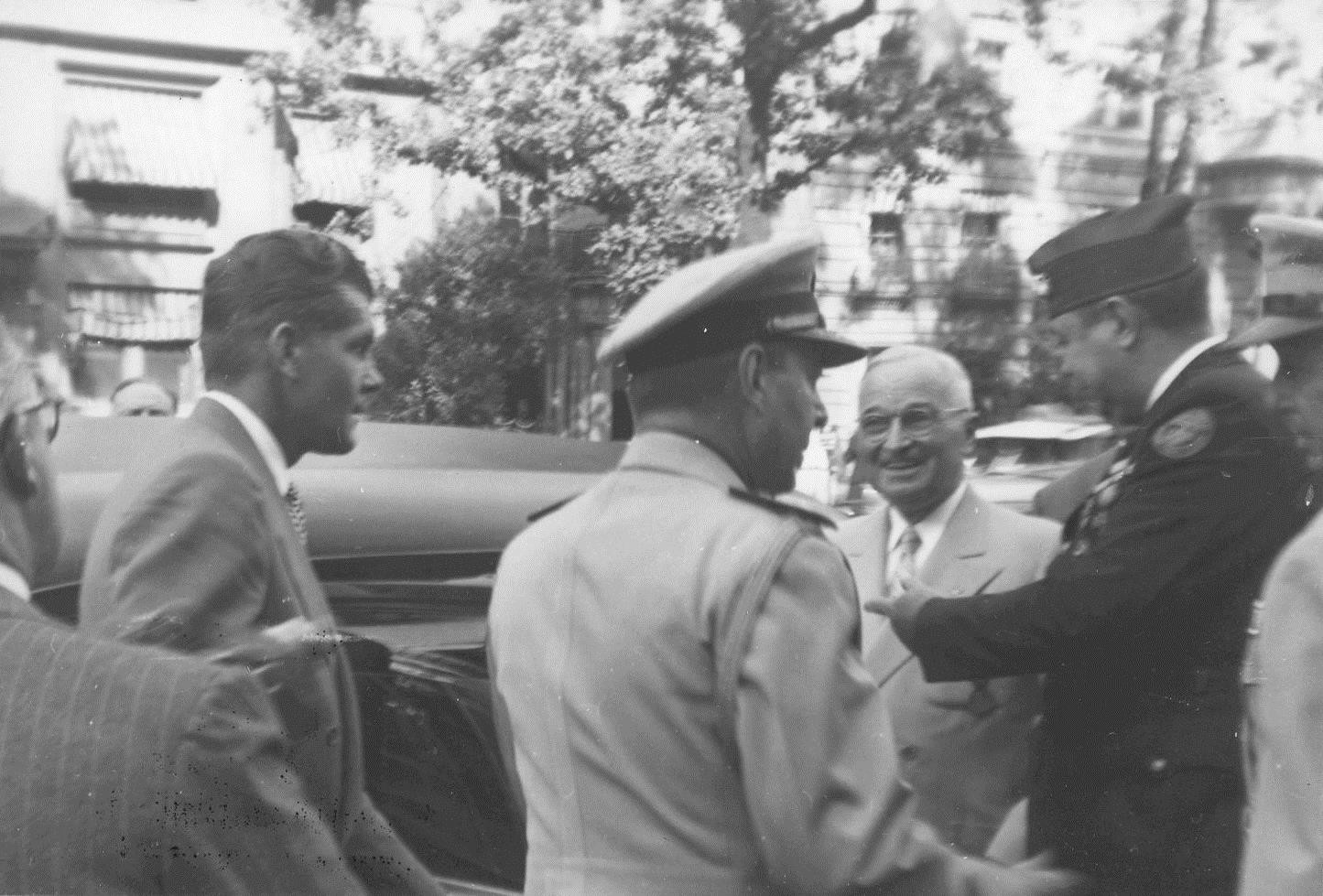 US President Harry Truman arriving at Marine Corps League Convention to apologize for calling USMC 'the Navy's police force and propagandists', Washington, DC, United States, 7 Sep 1950, photo 2 of 2