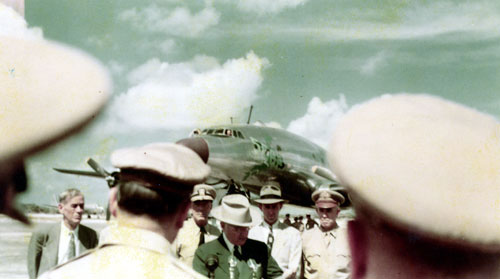 Truman read citation to General Douglas MacArthur following their meeting at Wake Island, 14 Oct 1950