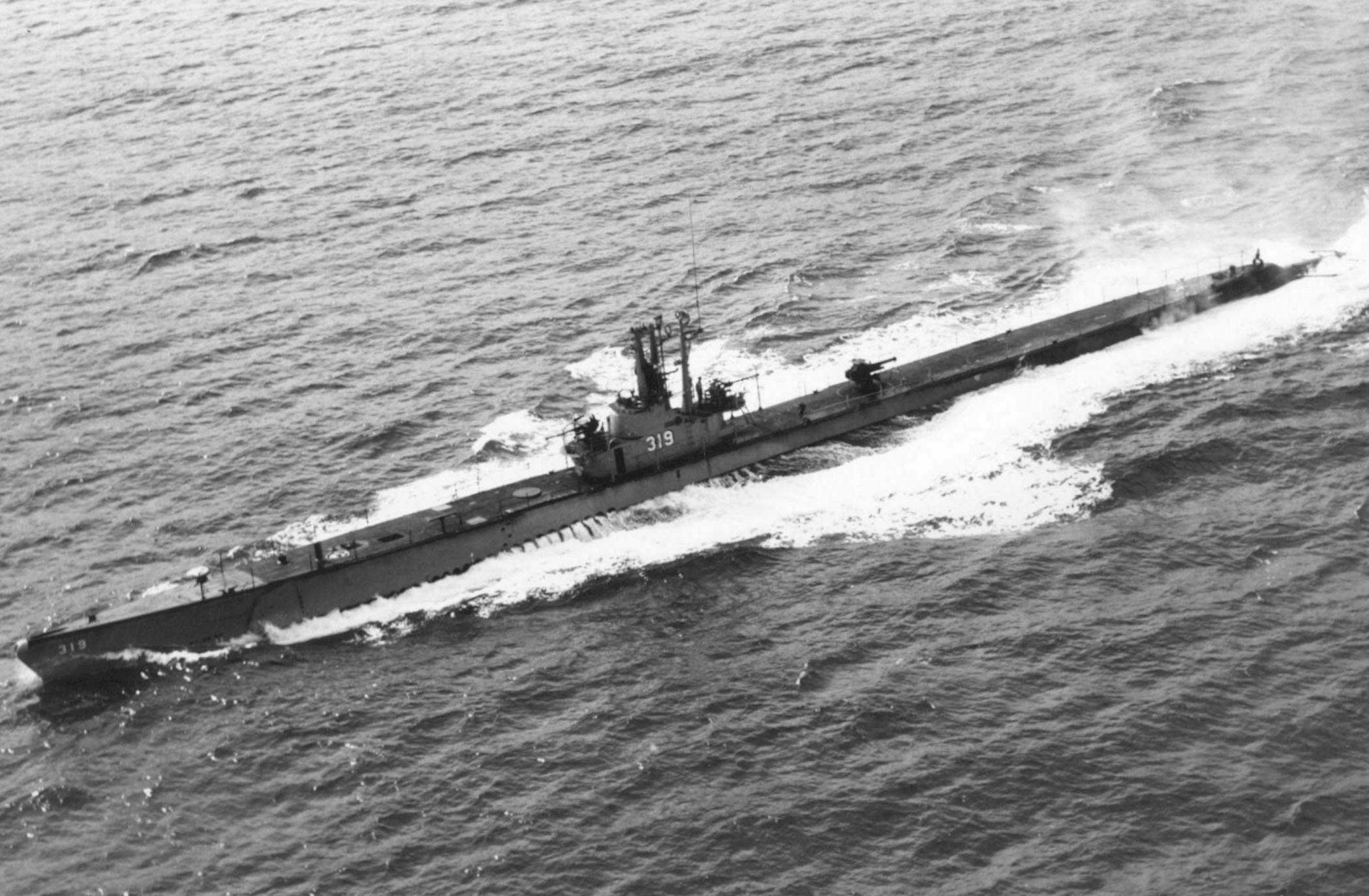 USS Becuna underway, Oct 1949