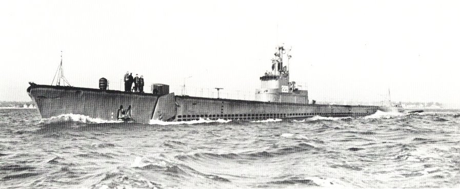 USS Flying Fish underway in Long Island Sound on the east coast of the United States, 4 Dec 1952, photo 1 of 2