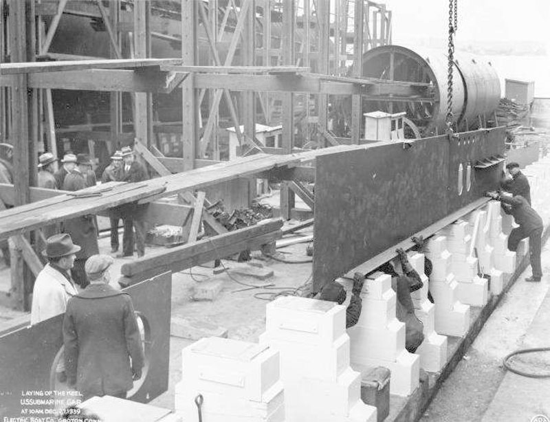 Electric Boat Company workers laying the keel of future submarine Gar, Groton, Connecticut, United States, 1000 hours on 27 Dec 1939