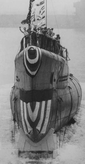 Launching of submarine Hackleback, Philadelphia, Pennsylvania, United States, 30 May 1943