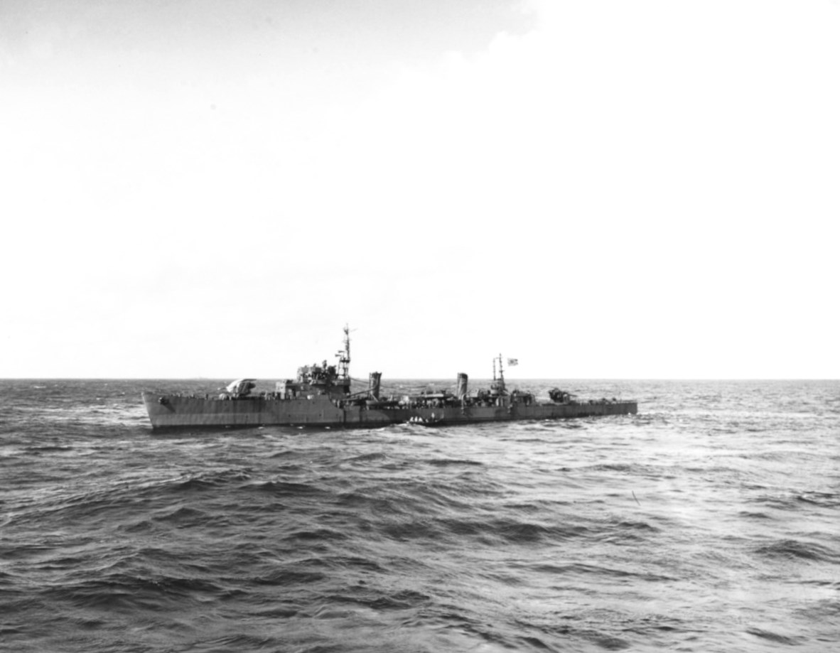 Hatsuzakura off Tokyo Bay, 27 Aug 1945