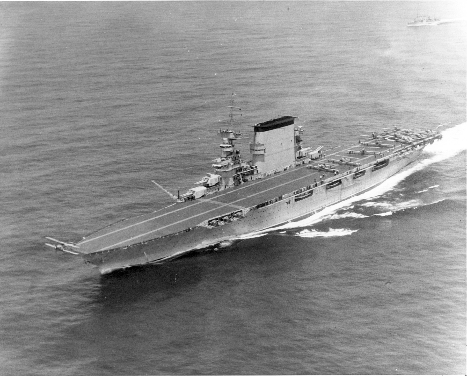 [Photo] USS Lexington launching T4M-1 torpedo bombers, 1931 | World War ...