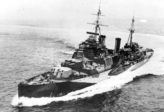 HMS Mauritius underway, May 1942