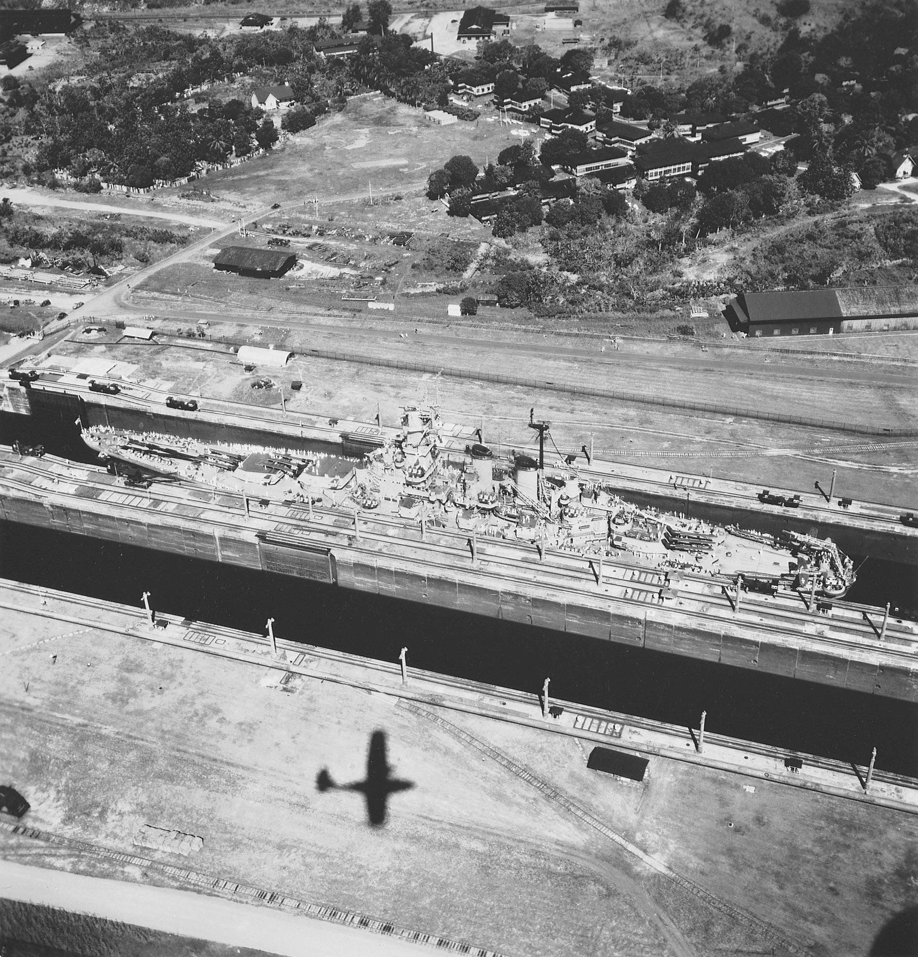 USS North Carolina transiting the Panama Canal, 11 Oct 1945