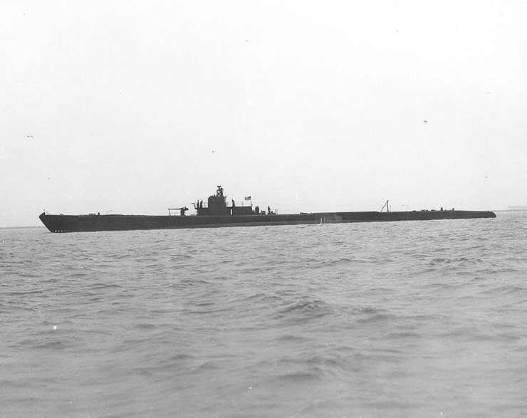 Pickerel off the Mare Island Navy Yard, California, 22 Dec 1942, photo 2 of 2
