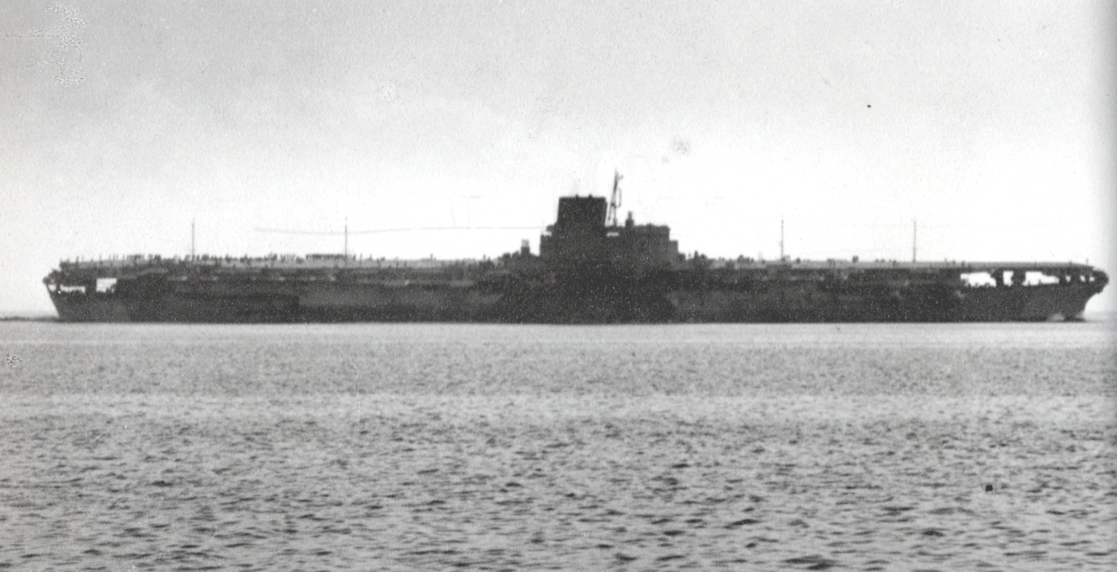 Carrier Shinano in Tokyo Bay, Japan, 11 Nov 1944