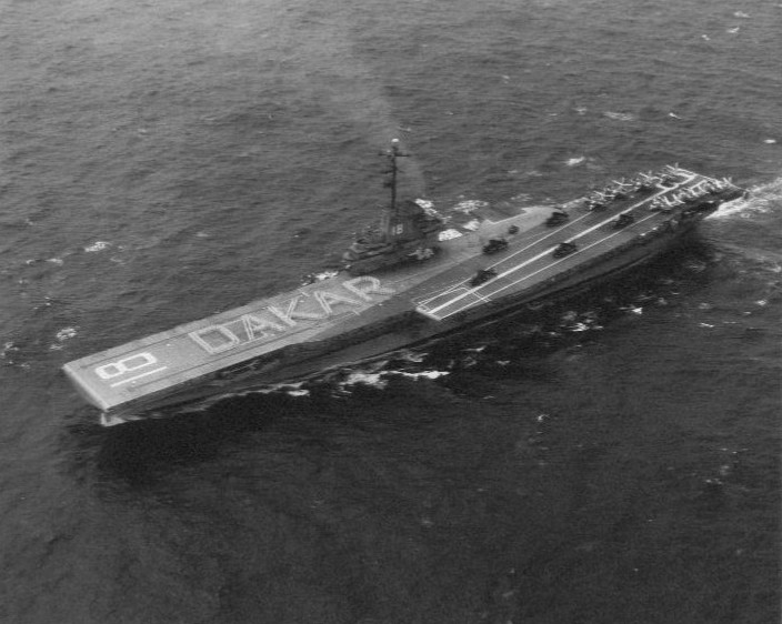 [Photo] USS Wasp's crew spelling out Dakar on the flight deck, off ...