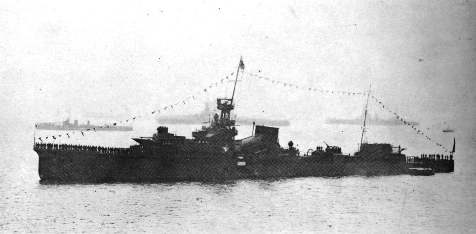 Light cruiser Yubari, date unknown